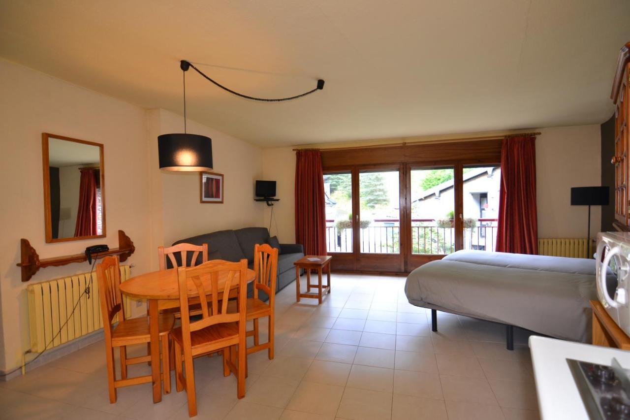 Apartamentos Turisticos Poblado Аринсал Экстерьер фото