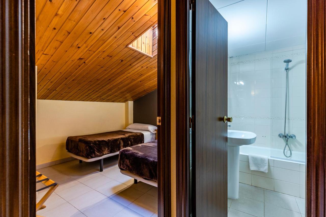 Apartamentos Turisticos Poblado Аринсал Экстерьер фото